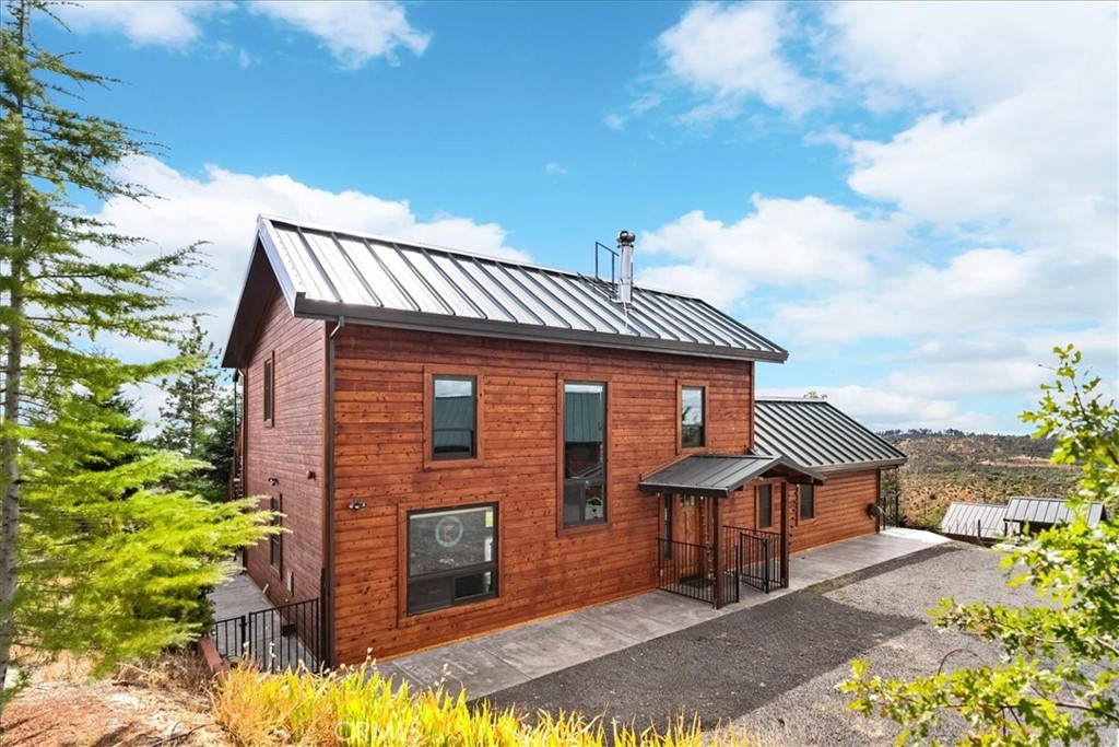 Residential for sale at 101 Tobin Court, Oroville CA featuring 3 beds and 3 baths