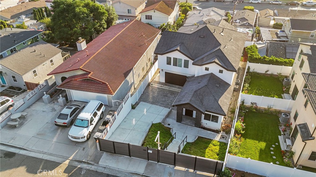 Residential Lease for rent at 420 S Hill Street, Orange CA featuring 4 beds and 4 baths
