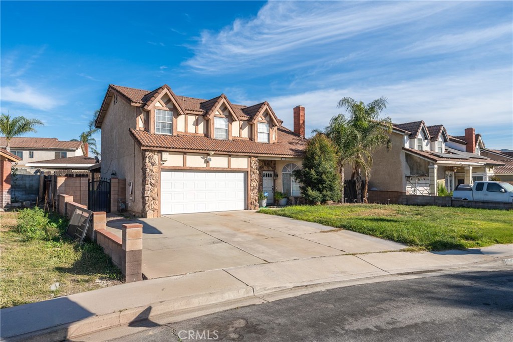 Residential for sale at 11557 Oakwood, Fontana CA featuring 3 beds and 3 baths
