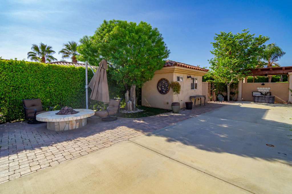 Residential for sale at 80501 Avenue 48 265, Indio CA and 1 bath