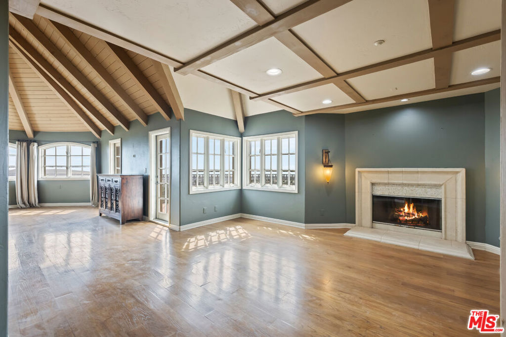 Residential Lease for rent at 1041 Somera Road, Los Angeles, Los Angeles County CA featuring 5 beds and 8 baths