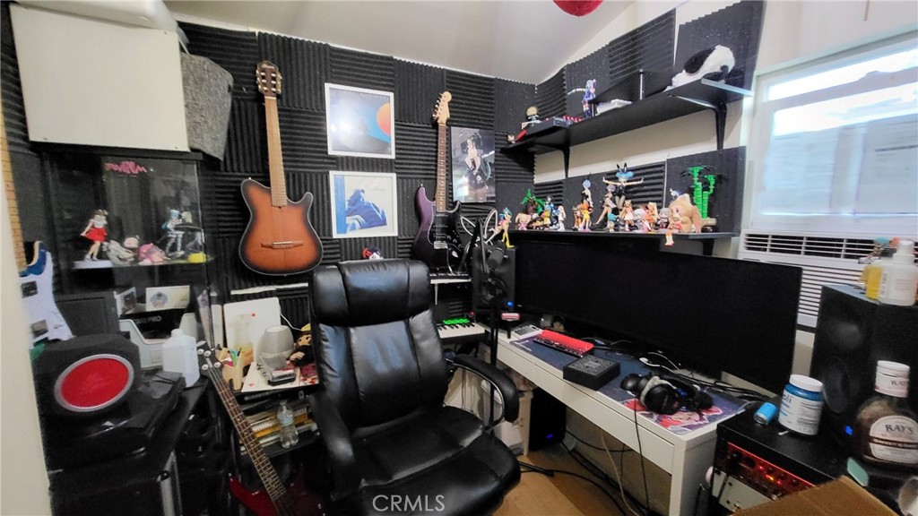 Manufactured In Park for sale at 23701 S Western Avenue 72, Torrance CA featuring 2 beds and 1 bath