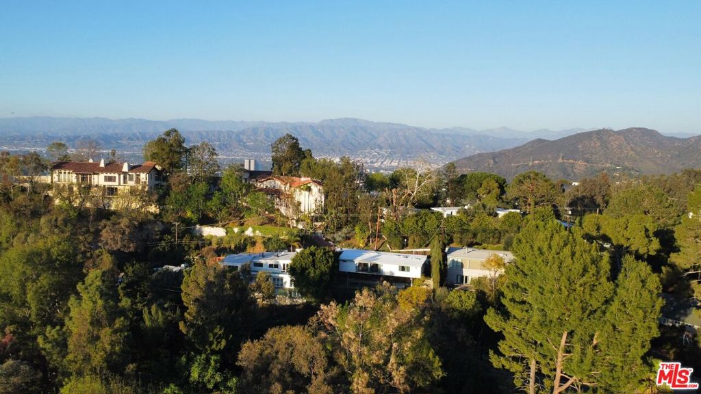 Residential Lease for rent at 7483 Palo Vista Drive, Los Angeles, Los Angeles County CA featuring 4 beds and 3 baths