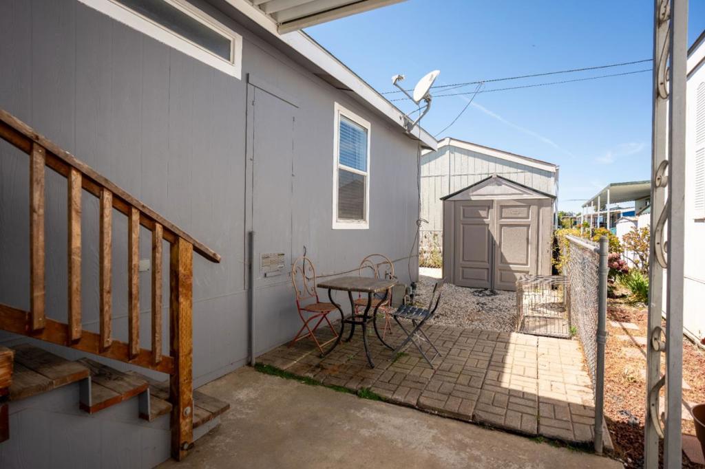 Manufactured In Park for sale at 20 Russell Road, Salinas CA featuring 3 beds and 2 baths