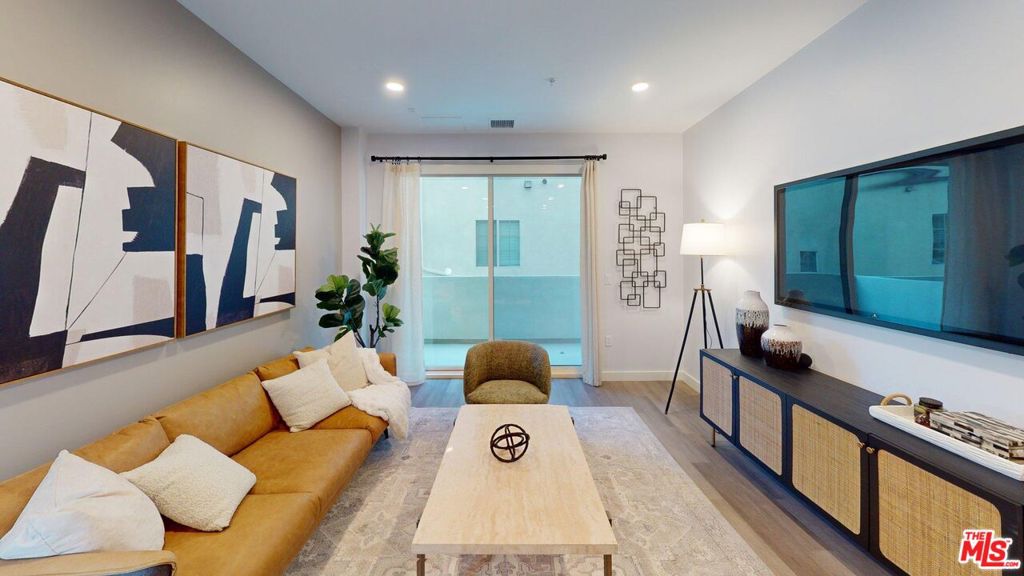 Residential Lease for rent at 10375 W Washington Boulevard 703, Culver City, Los Angeles County CA featuring 1 bed and 1 bath