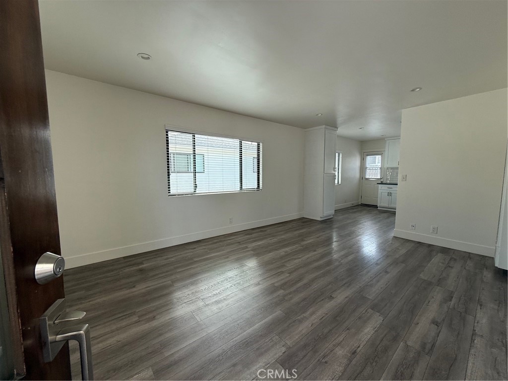 Residential Lease for rent at 16915 Yukon 8, Torrance, Los Angeles County CA featuring 2 beds and 1 bath