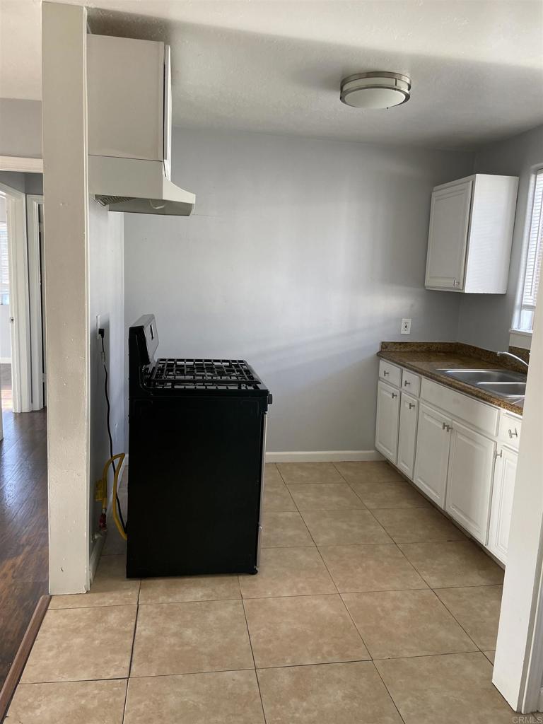 Residential Lease for rent at 331 E 5th Street, National City CA featuring 2 beds and 1 bath