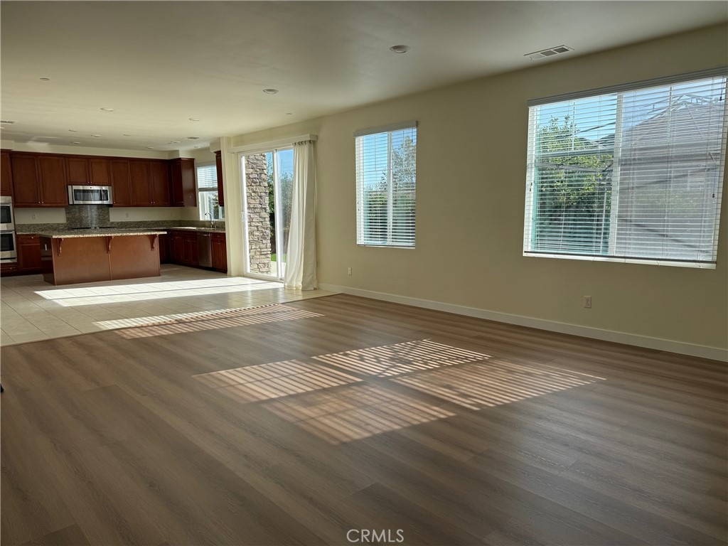 Residential Lease for rent at 13243 Stanton, Rancho Cucamonga CA featuring 4 beds and 3 baths