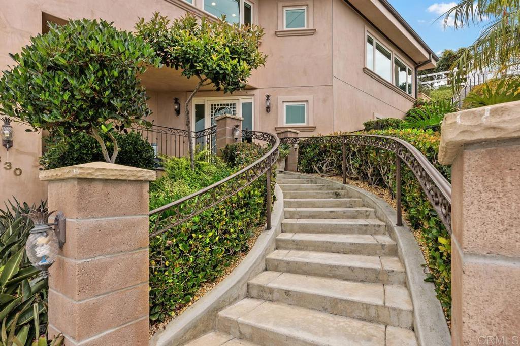 Residential Lease for rent at 830 Highland Drive, Solana Beach CA featuring 4 beds and 4 baths