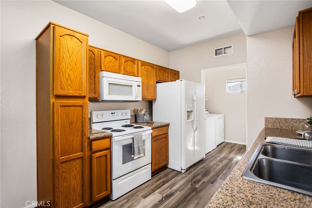 Residential for sale at 41410 Juniper Street 1721, Murrieta CA featuring 2 beds and 2 baths