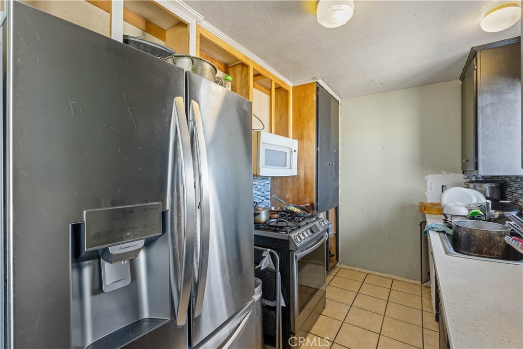 Residential for sale at 18548 Main Street, Hesperia CA featuring 2 beds and 2 baths