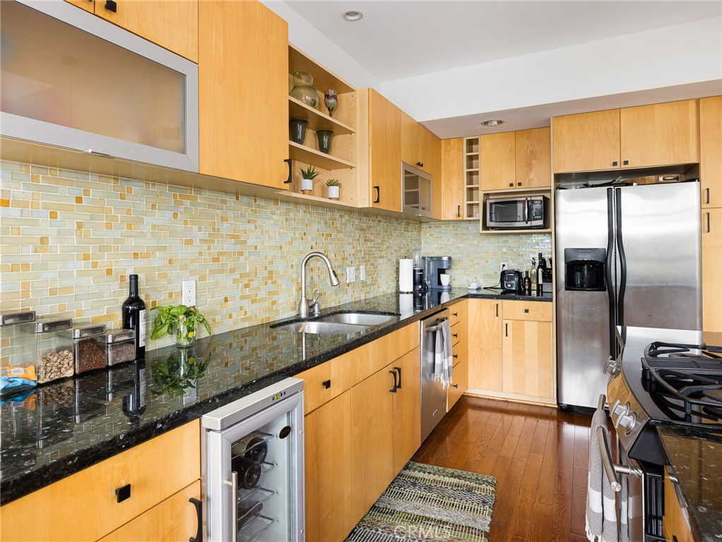 Residential for sale at 1225 E Grand Avenue B, El Segundo CA featuring 2 beds and 3 baths