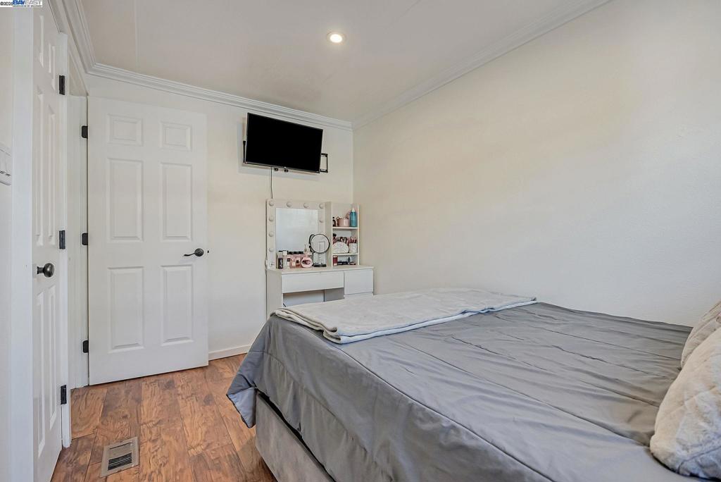 Manufactured In Park for sale at 19150 Hesperian Blvd, Hayward CA featuring 3 beds and 1 bath