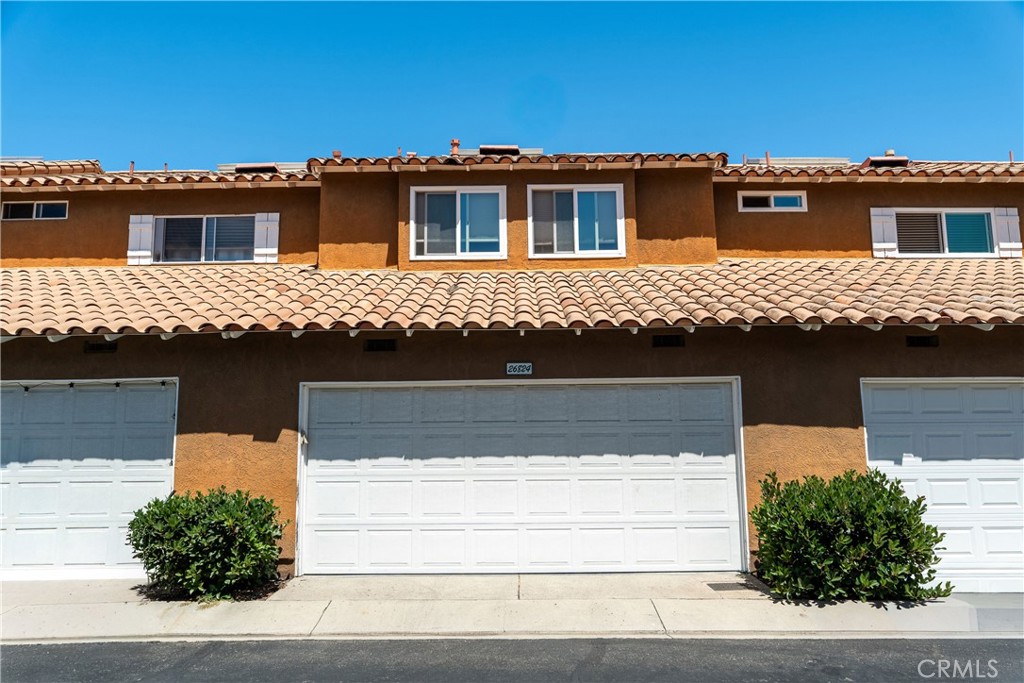 Residential Lease for rent at 26824 Park Terrace Lane 132, Mission Viejo CA featuring 3 beds and 3 baths