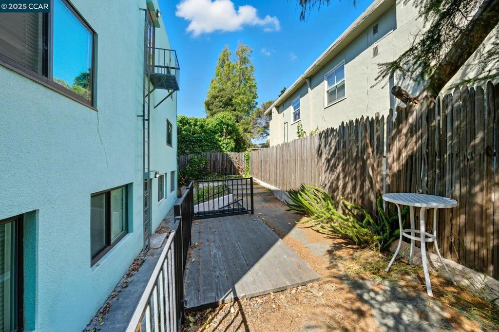 Residential Income for sale at 1919 Curtis, Berkeley CA