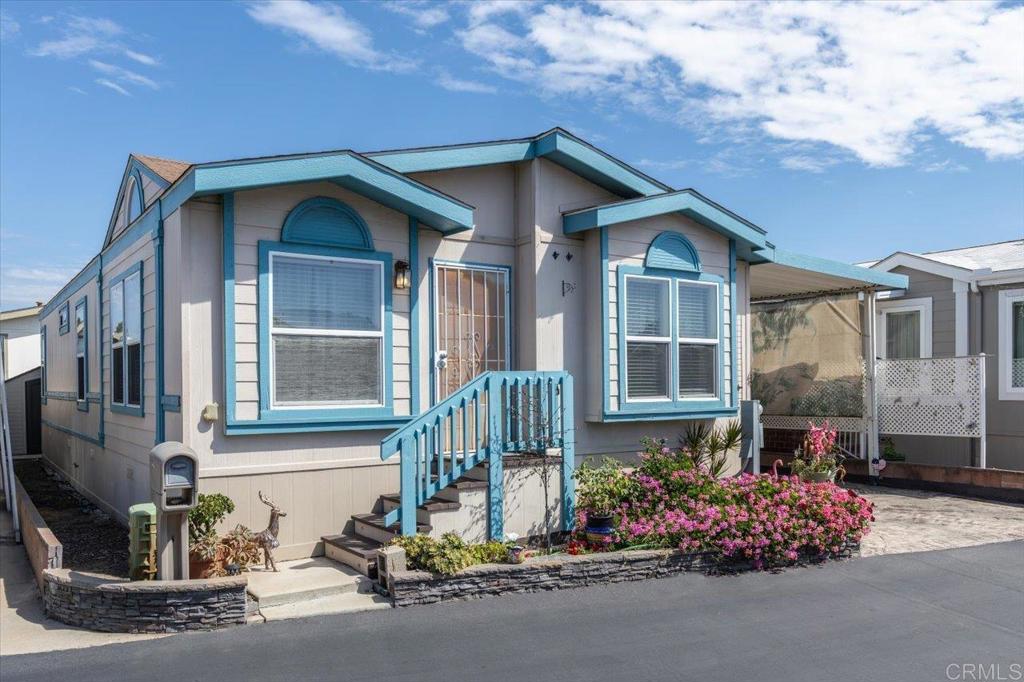 Residential for sale at 176 Flicker Lane, Oceanside CA featuring 2 beds and 2 baths