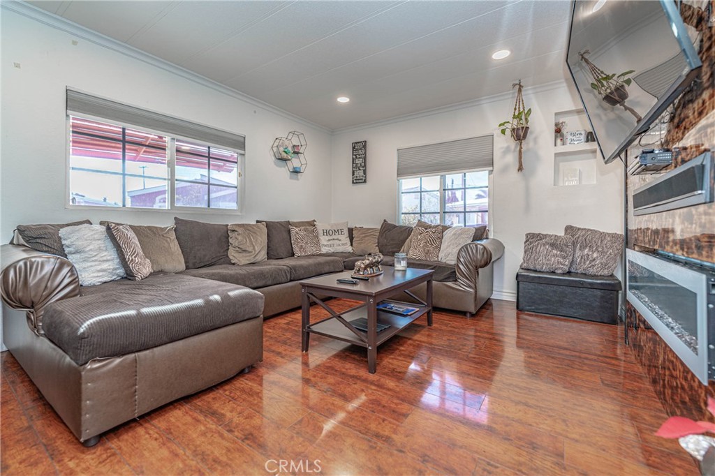 Manufactured In Park for sale at 1850 W Orangethorpe 24, Fullerton CA featuring 3 beds and 1 bath