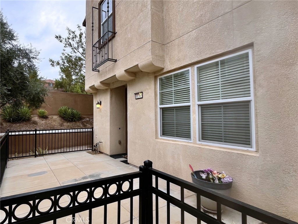 Residential for sale at 40365 Calle Real, Murrieta CA featuring 3 beds and 3 baths
