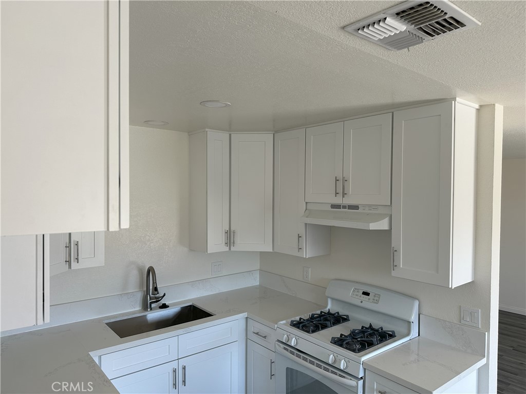 Residential Lease for rent at 1837 W Hays, Banning CA featuring 2 beds and 2 baths