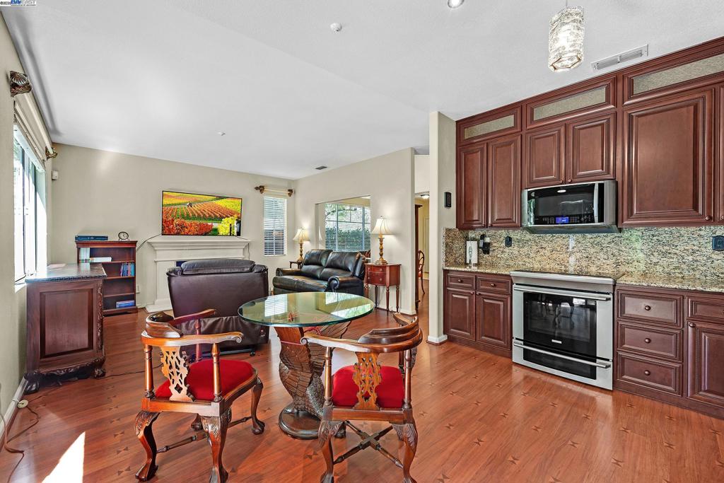 Residential for sale at 15 Creekside Dr, San Ramon CA featuring 4 beds and 3 baths