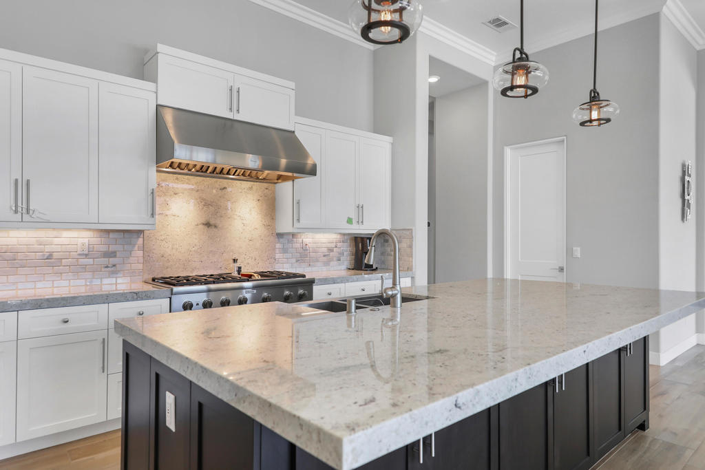 Residential Lease for rent at 81 675 Thunder Gulch Way, La Quinta CA featuring 4 beds and 6 baths