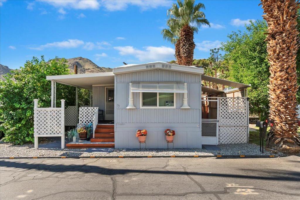 Manufactured In Park for sale at 93 Jupiter Street, Palm Springs CA featuring 2 beds and 1 bath