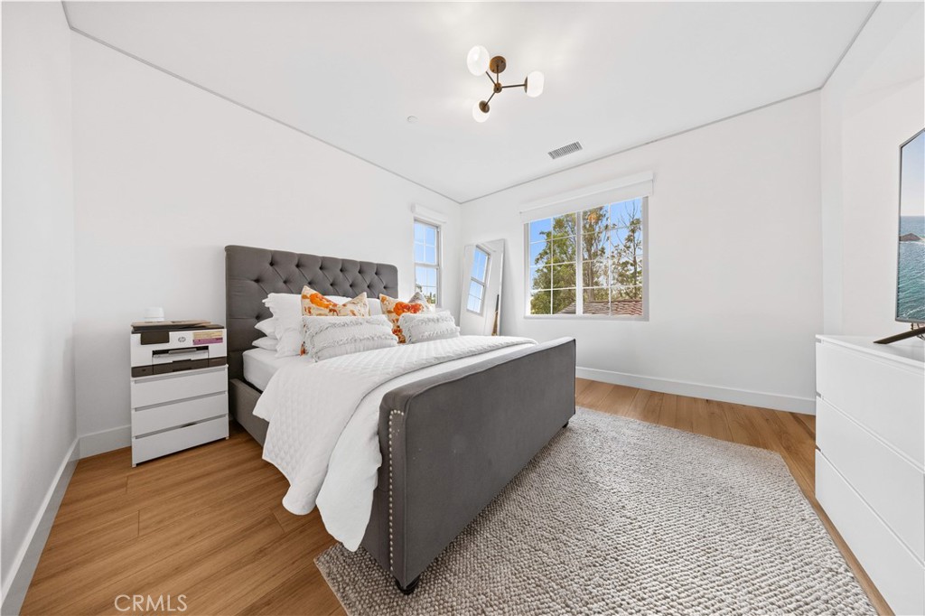 Residential for sale at 89 Kestrel, Irvine CA featuring 3 beds and 4 baths