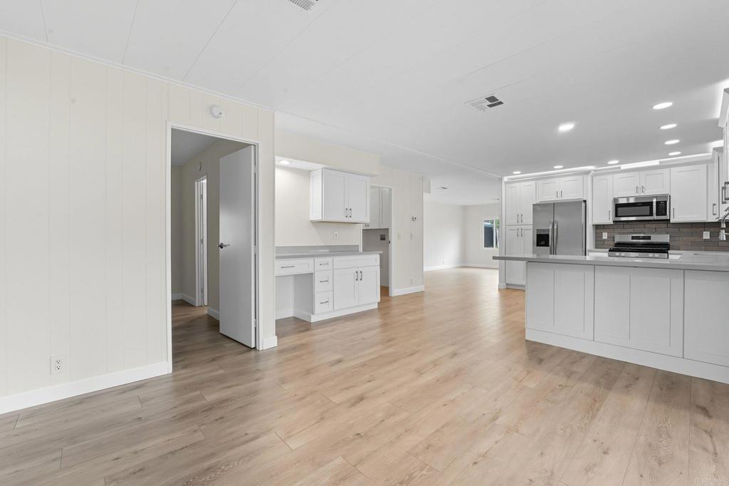 Manufactured In Park for sale at 2250 N Broadway 4, Escondido CA featuring 2 beds and 2 baths