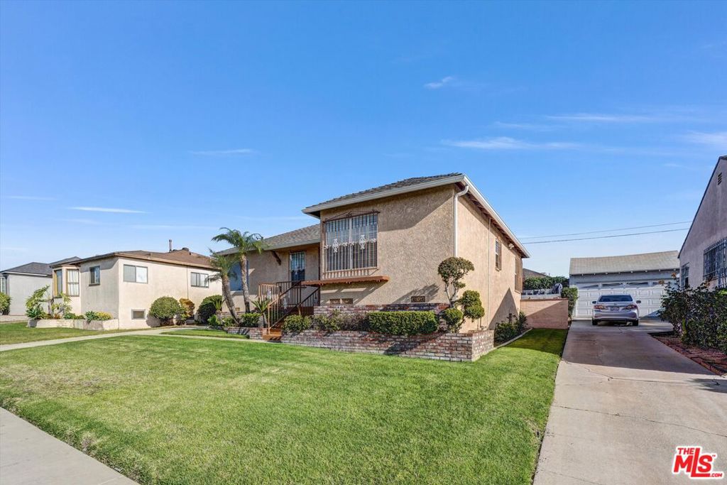 Residential Lease for rent at 1920 Van Wick Street, Los Angeles, Los Angeles County CA featuring 3 beds and 1 bath