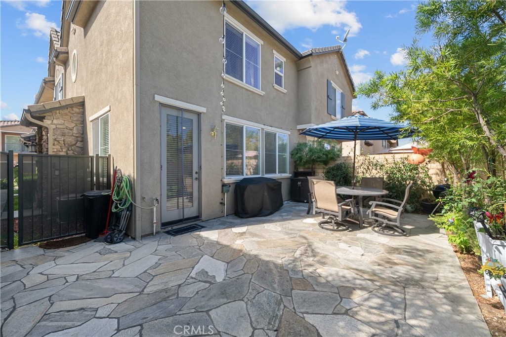 Residential for sale at 19415 Opal, Saugus CA featuring 2 beds and 3 baths