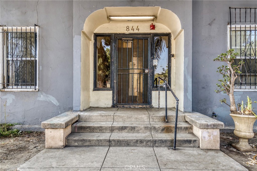 Residential Income for sale at 844 W Martin Luther King Jr. Boulevard, Los Angeles CA