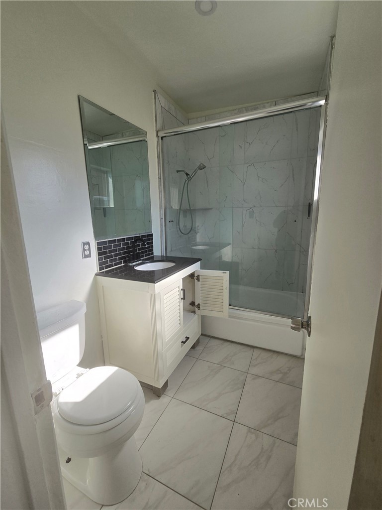 Residential Lease for rent at 2017 E Whiting Avenue H, Fullerton CA featuring 1 bed and 1 bath