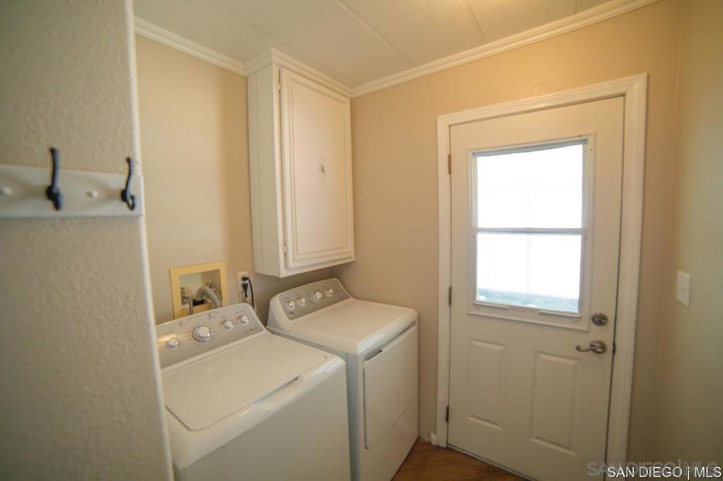 Residential for sale at 29090 Camino Alba, Murrieta CA featuring 2 beds and 2 baths