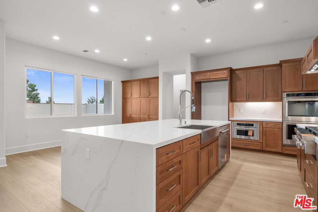 Residential for sale at 3703 Pathway Court, Bakersfield CA featuring 3 beds and 3 baths