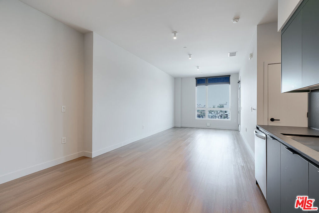 Residential Lease for rent at 10601 Washington Boulevard 232, Culver City, Los Angeles County CA featuring 2 beds and 2 baths