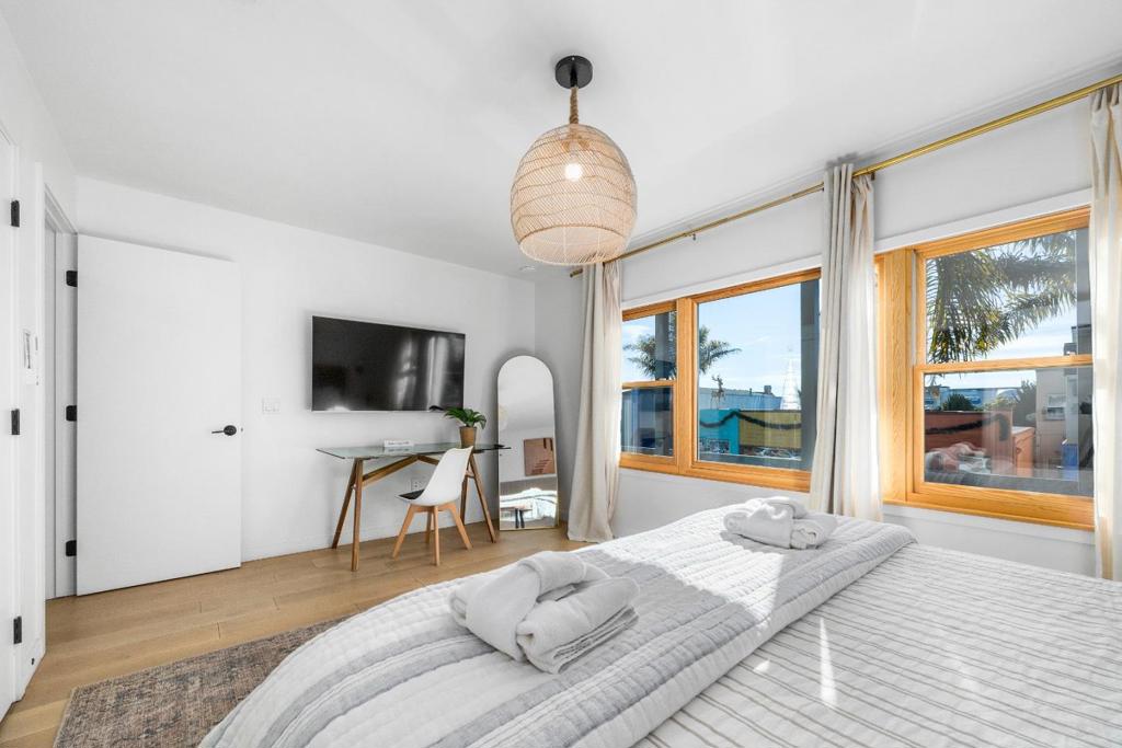 Active for sale at Capitola, CA, Capitola, CA CA