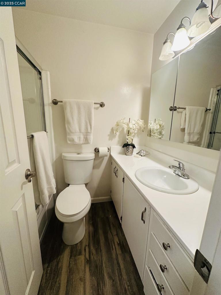 Residential for sale at 670 Fargo Ave 5, San Leandro CA featuring 3 beds and 3 baths