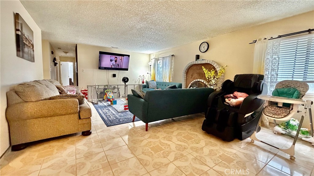 Residential for sale at 13981 Rose, Fontana CA featuring 3 beds and 2 baths