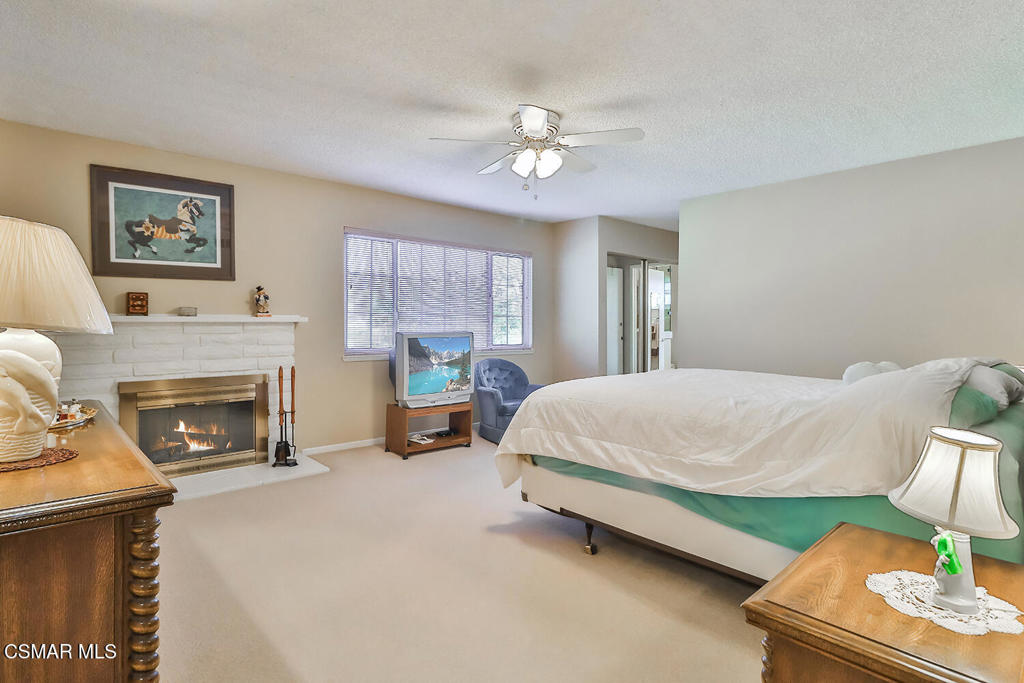 Residential for sale at 5260 Edgeware Drive, Calabasas CA featuring 4 beds and 3 baths