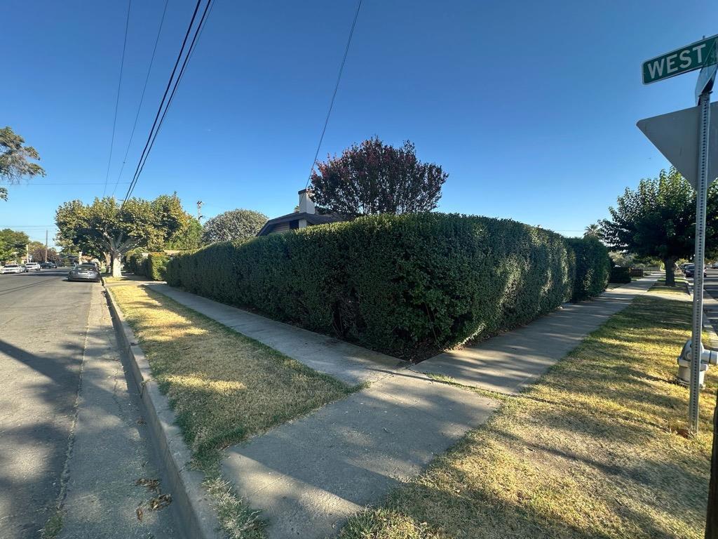 Residential for sale at 1102 California Avenue, Los Banos CA featuring 2 beds and 1 bath