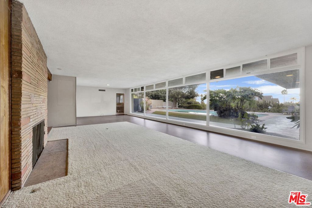 Single Family Residence for sale at 7230 Outpost Cove Drive, Los Angeles, CA featuring 5 beds and 4 baths