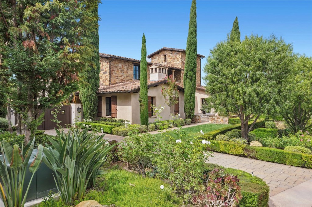 Residential Lease for rent at 96 Canyon Creek, Irvine CA featuring 5 beds and 8 baths