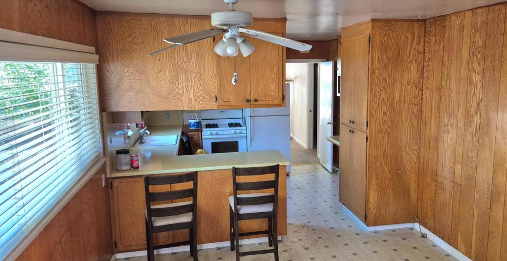 Residential for sale at 1032 9th Street, Los Banos CA featuring 3 beds and 2 baths