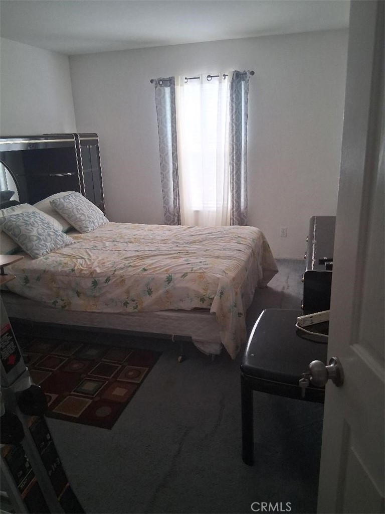 Residential Lease for rent at 26928 Commons, Moreno Valley CA featuring 7 beds and 5 baths