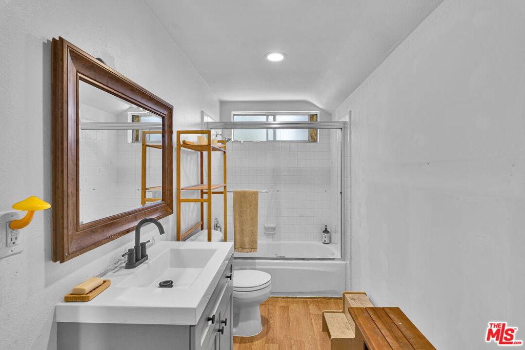 Residential for sale at 3952 Patrick Henry Place, Agoura Hills CA featuring 5 beds and 2 baths