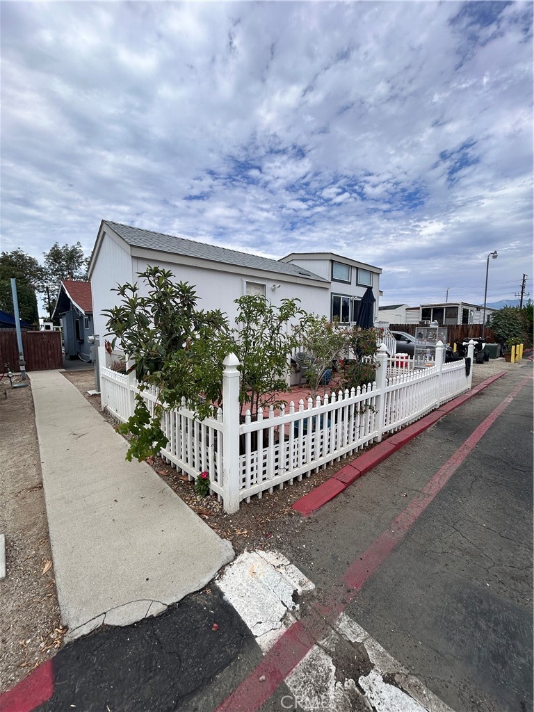Manufactured In Park for sale at 1409 Redlands Blvd 27, Redlands CA featuring 1 bed and 1 bath