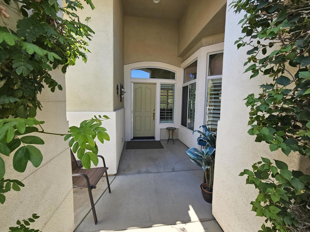 Residential Lease for rent at 35875 Donny Circle, Palm Desert CA featuring 3 beds and 3 baths