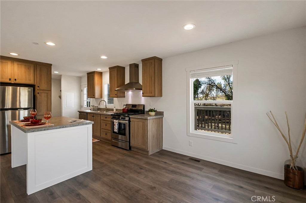 Residential for sale at 1562 Hemlock, Paradise CA featuring 2 beds and 2 baths