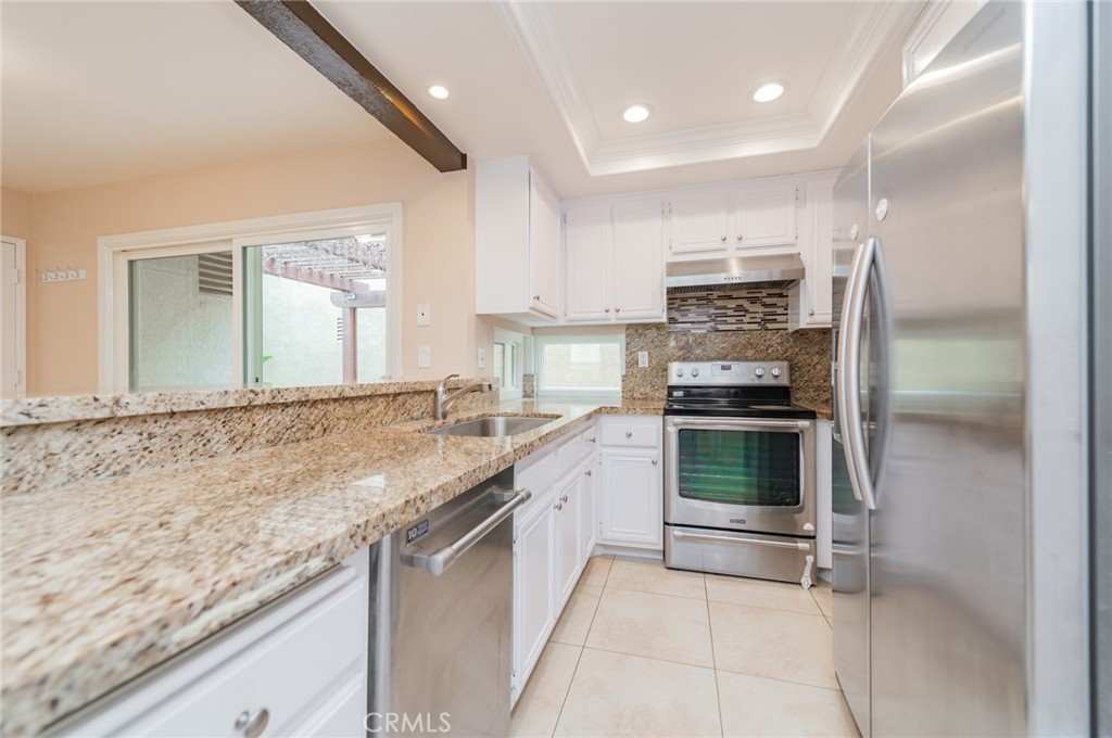 Residential for sale at 7 Tivoli, Irvine CA featuring 3 beds and 3 baths