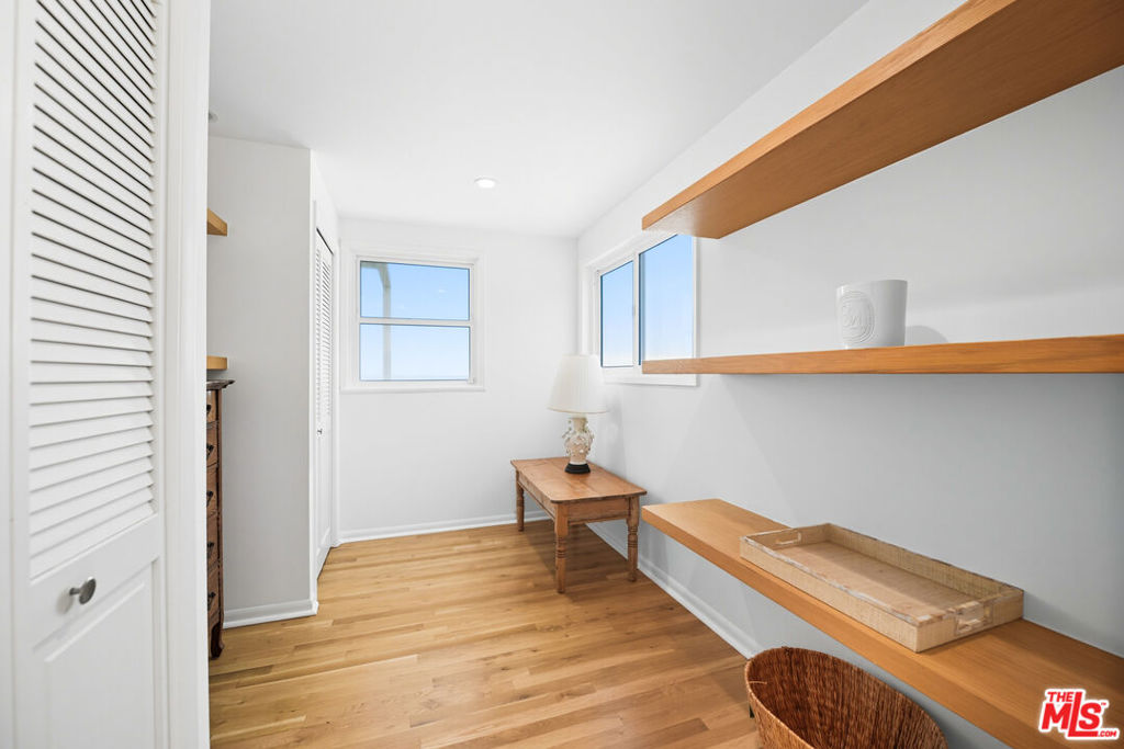 Residential Lease for rent at 21938 Pacific Coast Highway, Malibu CA featuring 5 beds and 5 baths